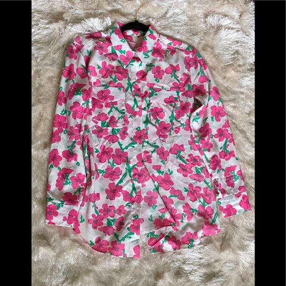 Lilly Pulitzer Floral Button Front Blouse size Medium - Picture 5 of 8
